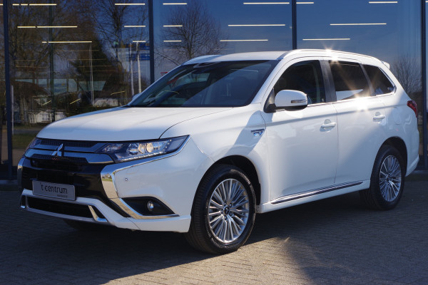 Mitsubishi Outlander 2.4 PHEV Pure+, Leder-Alcantara, Adap. Cruise Control, Climate Control