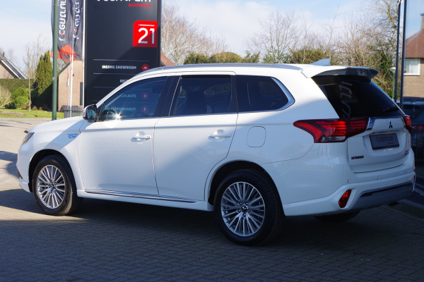 Mitsubishi Outlander 2.4 PHEV Pure+, Leder-Alcantara, Adap. Cruise Control, Climate Control