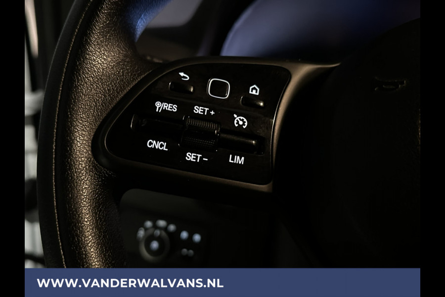 Mercedes-Benz Sprinter 314 CDI 143pk L2H2 Euro6 Airco | Camera | Navigatie | Apple Carplay | Trekhaak Android Auto, Cruisecontrol, Chauffeursstoel