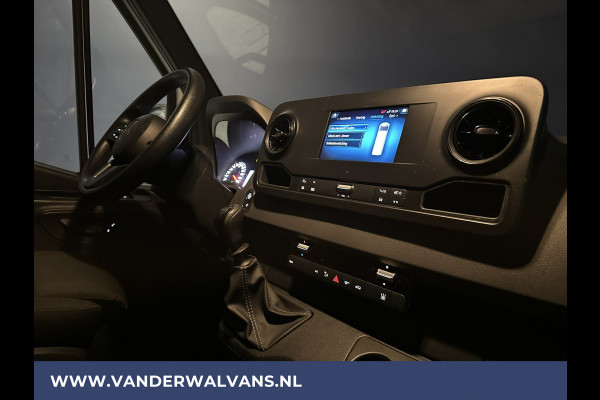 Mercedes-Benz Sprinter 314 CDI 143pk L2H2 Euro6 Airco | Camera | Navigatie | Apple Carplay | Trekhaak Android Auto, Cruisecontrol, Chauffeursstoel