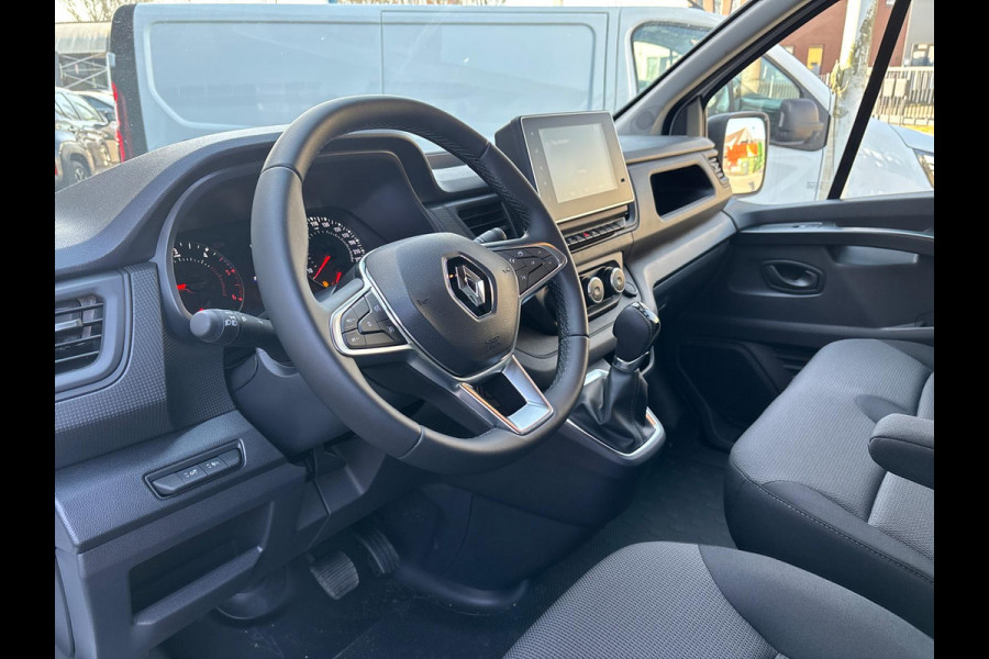 Renault Trafic T30 L2H1 150PK AUTOMAAT ( BPM VRIJ ) LED AIRCO CRUISE CONTROL CAMERA NAVIGATIE D.M.V. CARPLAY TREKHAAK