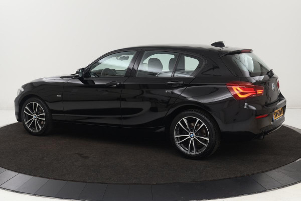 BMW 1-serie 116i Sport | Full LED | Sportstoelen | Navigatie | Bluetooth | Climate control | PDC | Cruise control