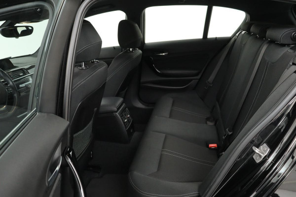 BMW 1-serie 116i Sport | Full LED | Sportstoelen | Navigatie | Bluetooth | Climate control | PDC | Cruise control