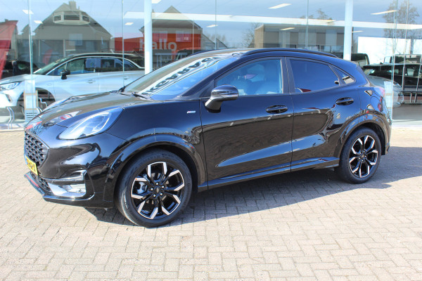 Ford Puma 1.0-125 pk EcoBoost Mild Hybrid ST-Line X AUTOMAAT ! Gun uzelf het plezier en comfort van een automaat ! Ca. €. 10.000,- beneden de nieuwprijs ! Cruise Control, Climate Control, Achteruitrijcamera, Parkeersensoren v+a, metallic lak, LM wielen, Navigatie, Telefoonvoorb., etc.