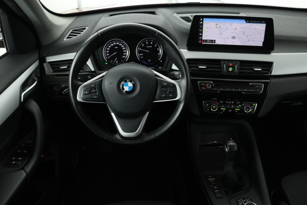 BMW X1 xDrive25e Advantage | Head-Up | Stoelverwarming | Sportstoelen | Camera | Full LED | DAB | Navigatie | Climate control | PDC | Cruise control