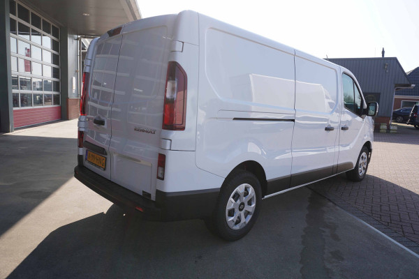 Renault Trafic 2.0 Blue dCi 130PK T30 L2H1 Advance Nr. V120 | Airco | Cruise | Navi | Camera