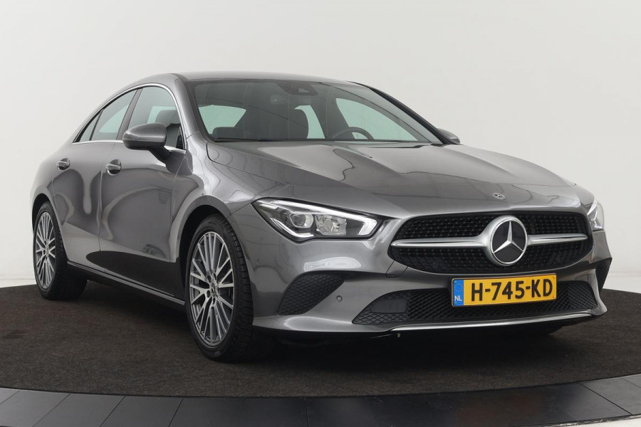 Mercedes-Benz CLA-Klasse 200 Progressive | Widescreen | Full LED | Camera | Half leder | Navigatie | Climate control | Park Assist | Cruise control