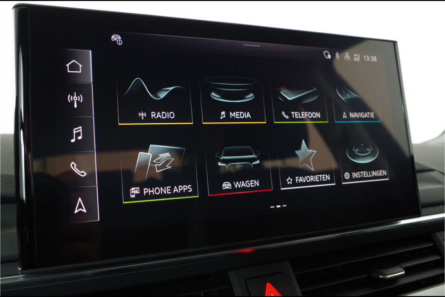 Audi A4 Avant 35 TFSI S line > Mythos Black/Leer/Virtual cockpit/Carplay/Stoelverwarming...