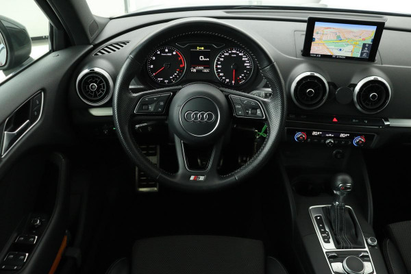 Audi A3 1.0 TFSI Sport S Line | Panoramadak | Carplay | Sportstoelen | Full LED | Half leder | Navigatie | Climate control | PDC | Bluetooth