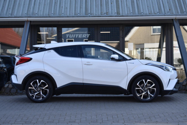 Toyota C-HR 1.8 Hybrid Dynamic | TREKHAAK | NAVIGATIE | STOELVERWARMING | DEALER ONDERHOUDEN | NAP