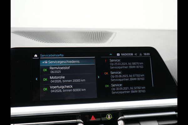 BMW 3-serie 330e M Sport Plug In Hybrid Dealer O.H PHEV | Lederen Sportstoelen Verwarmd | Apple Carplay | Navi Full Map | Virtual Cockpit | Sfeerverlichting | 18"L.M |