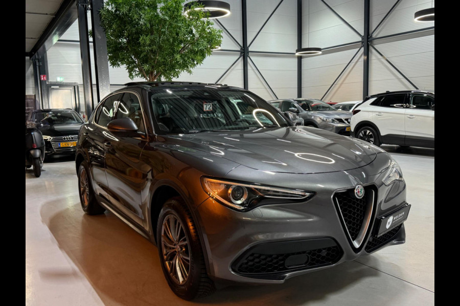 Alfa Romeo Stelvio 2.0 T AWD Super Garantie Trekhaak Pano StoelVW StuurVW Elek Achterklep Camera PDC Leder Led Navi Clima Rijklaar