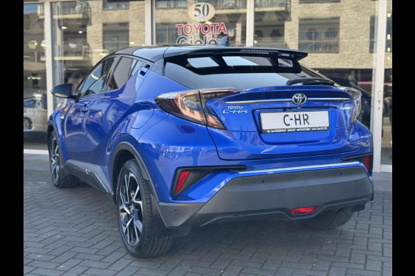 Toyota C-HR 1.8 Hybrid Bi-Tone Plus | JBL, LED, Half Leer/Alcantara, Navigatie, Dodehoekherkenning, Parkeersensoren, Chroom Pakket, Zeer com