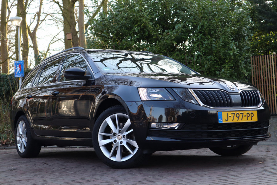 Škoda Octavia Combi 1.0 TSI Greentech Business Edition | Trekhaak | Navi | Carplay |