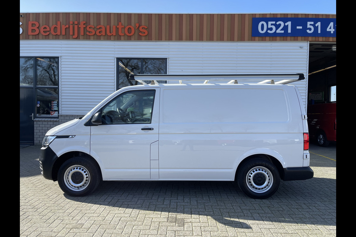 Volkswagen Transporter T6.1 2.0 TDI 110pk L1H1 28 / vaste prijs rijklaar € 18.950 ex btw / Bott ingrichte laadruimte / lease vanaf € 347 / trekhaak / imperial / airco / cruise control / Apple Carplay Android auto