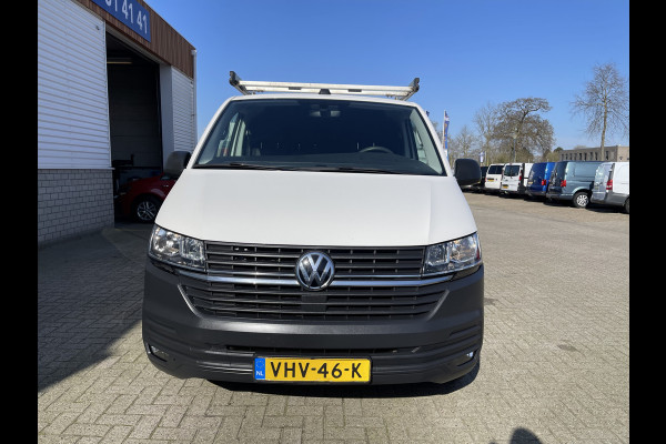 Volkswagen Transporter T6.1 2.0 TDI 110pk L1H1 28 / vaste prijs rijklaar € 18.950 ex btw / Bott ingrichte laadruimte / lease vanaf € 347 / trekhaak / imperial / airco / cruise control / Apple Carplay Android auto