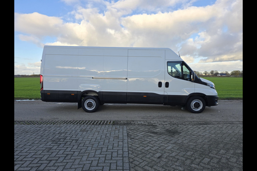 Iveco Daily 35S18HV 3.0 410 H2 L4 H2 - 180 Pk - Euro 6 - ParkeerCamera - Airco - Cruise Control