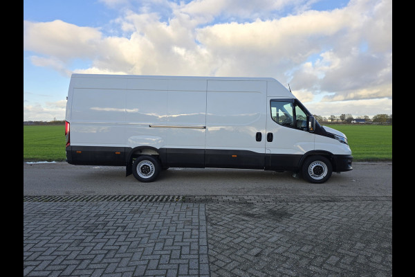 Iveco Daily 35S18HV 3.0 410 H2 L4 H2 - 180 Pk - Euro 6 - ParkeerCamera - Airco - Cruise Control