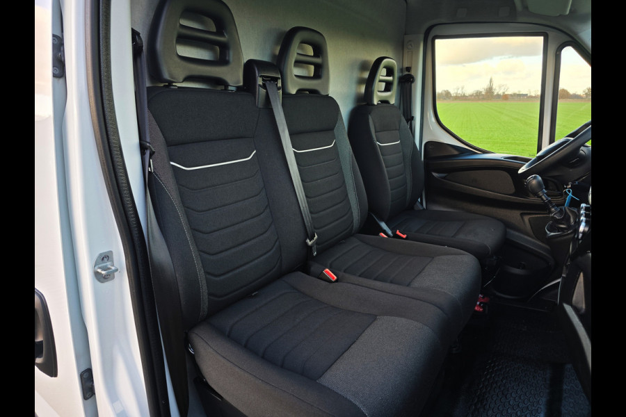 Iveco Daily 35S18HV 3.0 410 H2 L4 H2 - 180 Pk - Euro 6 - ParkeerCamera - Airco - Cruise Control