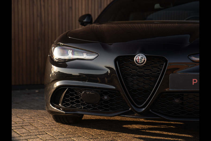 Alfa Romeo Giulia 2.0T 280pk GME AWD Competizione Q4 MY24 | Full option! | Pano-dak | Harman/Kardon | Adapt. cruise | CarPlay