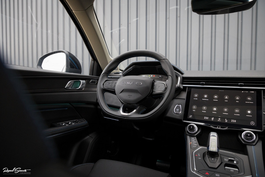 Lynk & Co 01 1.5 | Apple carplay | Panorama | Memory stoelen | stoelverwarming |