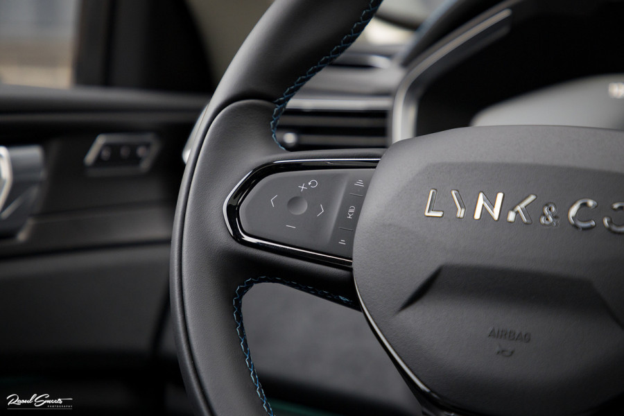 Lynk & Co 01 1.5 | Apple carplay | Panorama | Memory stoelen | stoelverwarming |