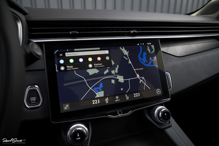 Lynk & Co 01 1.5 | Apple carplay | Panorama | Memory stoelen | stoelverwarming |