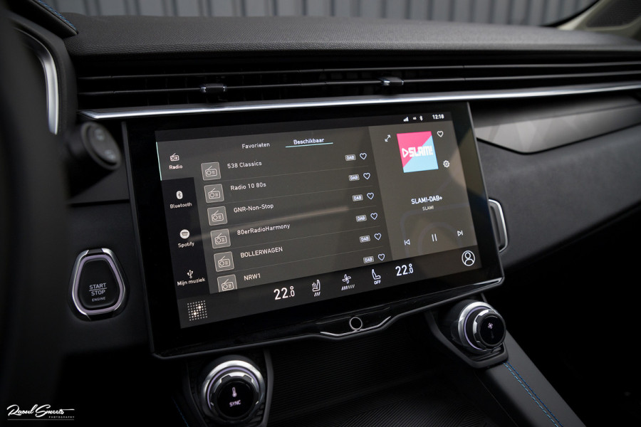 Lynk & Co 01 1.5 | Apple carplay | Panorama | Memory stoelen | stoelverwarming |