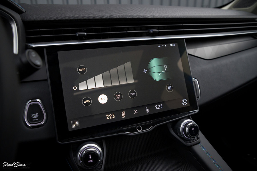 Lynk & Co 01 1.5 | Apple carplay | Panorama | Memory stoelen | stoelverwarming |