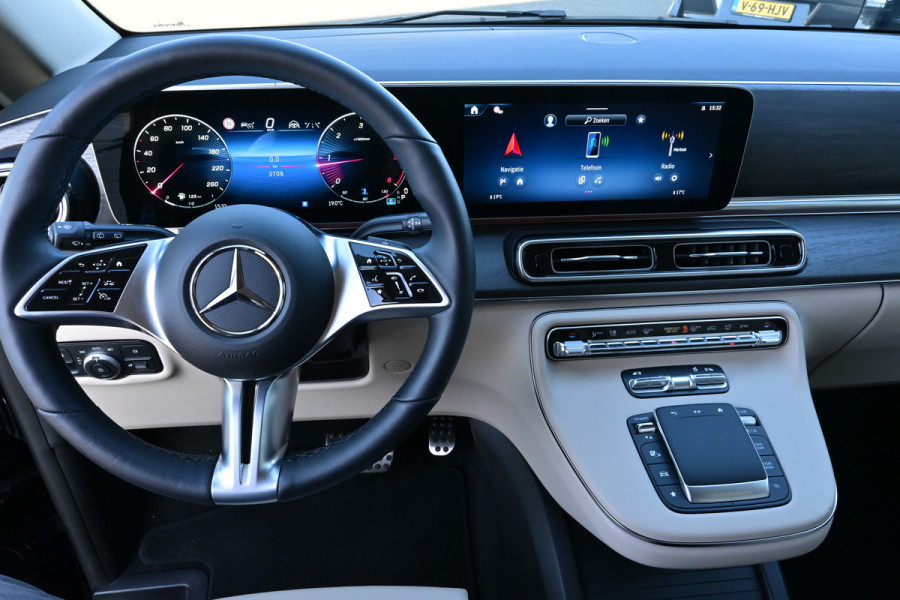 Mercedes-Benz V-Klasse 300d 4-Matic L3 AMG uitvoering, Elektrische portieren, Distronic