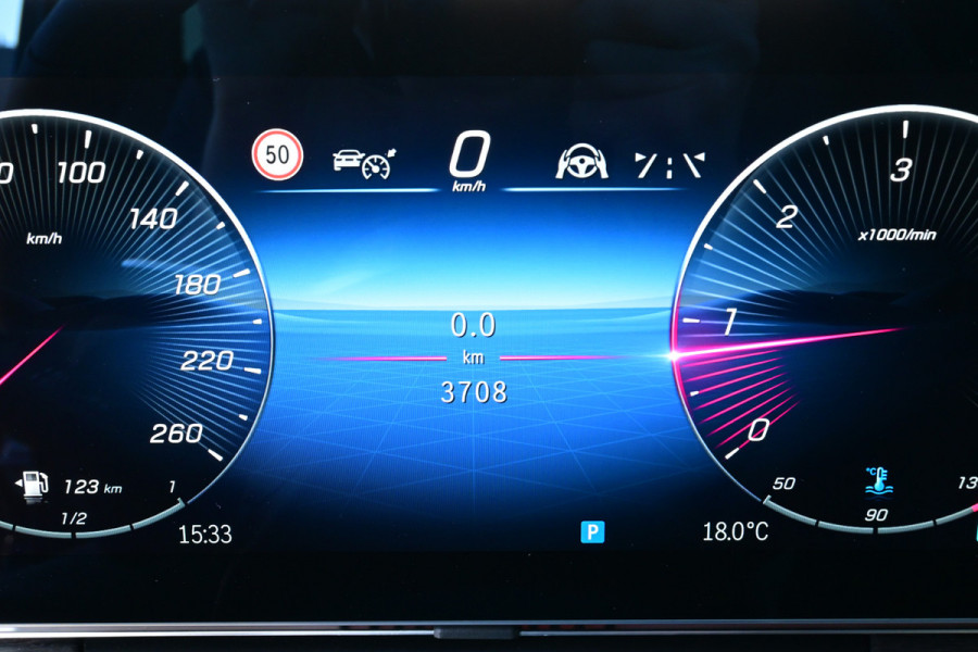 Mercedes-Benz V-Klasse 300d 4-Matic L3 AMG uitvoering, Elektrische portieren, Distronic