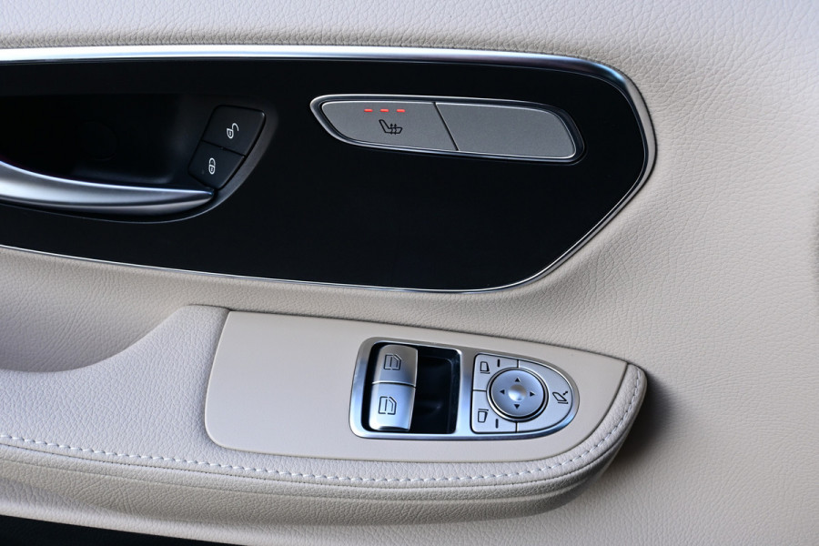 Mercedes-Benz V-Klasse 300d 4-Matic L3 AMG uitvoering, Elektrische portieren, Distronic