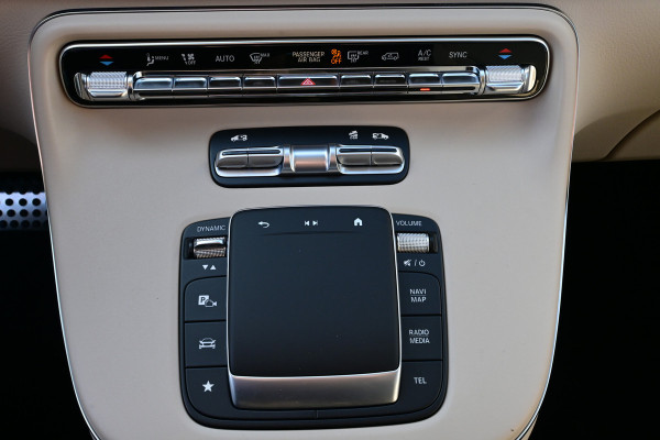 Mercedes-Benz V-Klasse 300d 4-Matic L3 AMG uitvoering, Elektrische portieren, Distronic