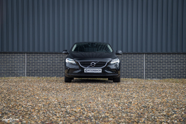 Volvo V40 2.0 T3 Dynamic Edition | Panorama | Cruise control | Harman Kardon | DAB radio | Stoelverwarming | Afn.trekhaak |