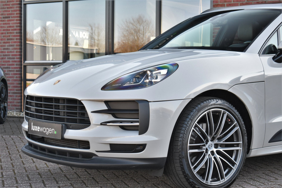 Porsche Macan 2.0 PDK Krijt Pano Luchtv Trekh Chrono 21inch Bose