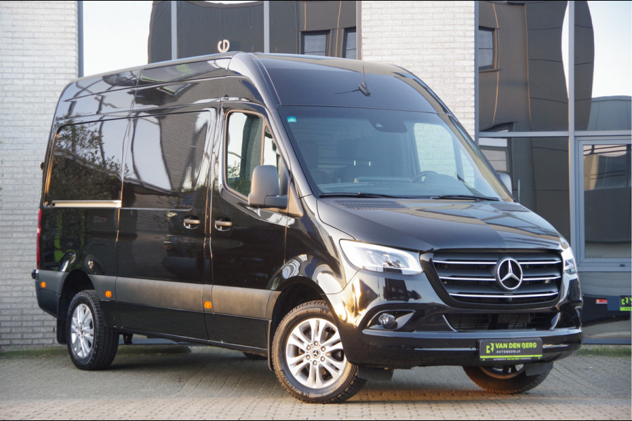 Mercedes-Benz Sprinter 319 3.0 CDI L2H2 AUT. LED, ADAPT. CRUISE, 3.5T TREKHAAK, 38.000KM! 360 CAMERA, MBUX 10.25'', CLIMA, STOELVERWARMING, STANDKACHEL