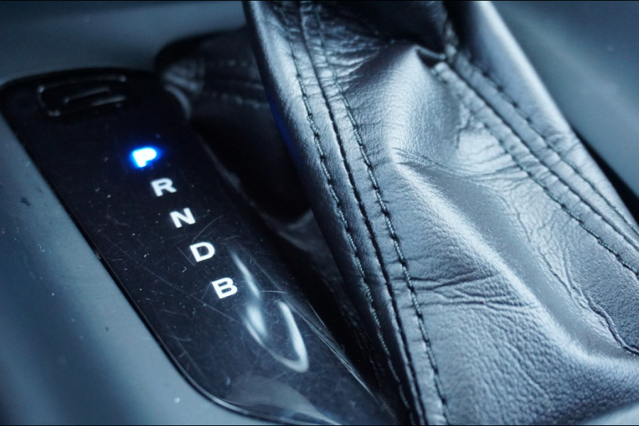 Toyota C-HR 1.8 Hybrid Dynamic AUT. TREKHAAK | 4SBAND | NAVI | CAMERA | STOE