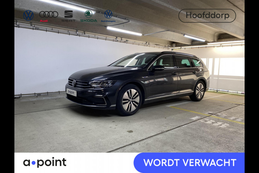 Volkswagen Passat Variant 1.4 TSI PHEV GTE Business 218 pk Automaat (DSG) | Navigatie | Parkeersensoren | Achteruitrijcamera | Adaptieve cruise control | Stoelverwarming |