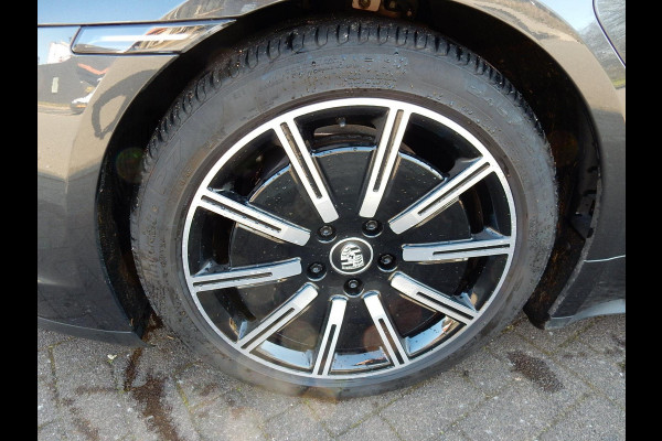 Porsche Taycan PERFORMANCE 84KW*BOSE*PANODAK*ORG NL*