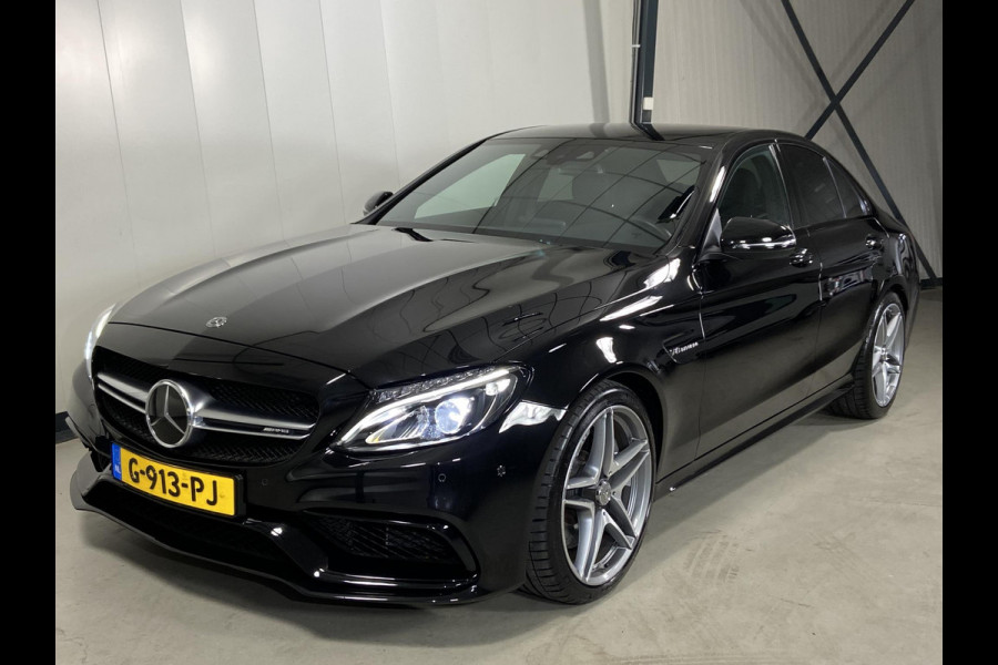 Mercedes-Benz C-Klasse 63 AMG *ACTIVE CRUISE*CAMERA*NAVI*LED*DODEHOEK* Mercedes-Benz C-klasse 63 AMG *DISTR+*CAMERA*476PK*NAVI*