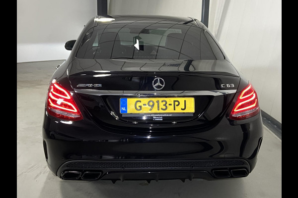 Mercedes-Benz C-Klasse 63 AMG *ACTIVE CRUISE*CAMERA*NAVI*LED*DODEHOEK* Mercedes-Benz C-klasse 63 AMG *DISTR+*CAMERA*476PK*NAVI*