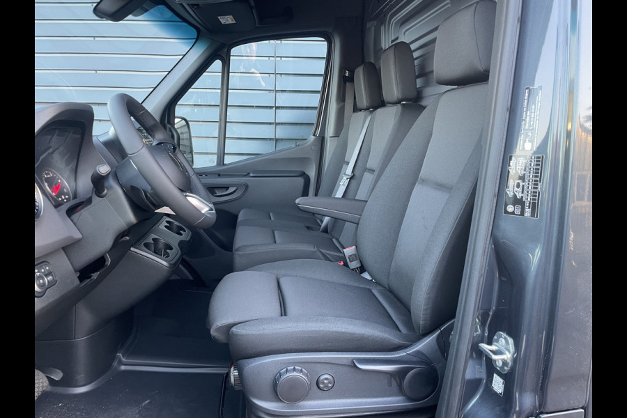 Mercedes-Benz Sprinter 319 1.9 CDI L2 / H2 AUT Navi / Camera 360 /  3500 kg Trekgewicht