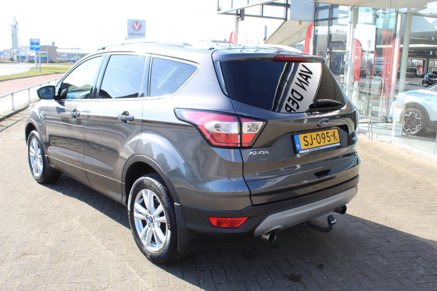 Ford Kuga 1.5 EcoBoost Trend Ultimate , 1800kg Trekgewicht , Hoge zit Climate control , Navigtie , Trekhaak , Cruise control Parkeersensoren achter , LED dagrijverlichting