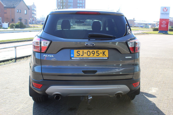 Ford Kuga 1.5 EcoBoost Trend Ultimate , 1800kg Trekgewicht , Hoge zit Climate control , Navigtie , Trekhaak , Cruise control Parkeersensoren achter , LED dagrijverlichting