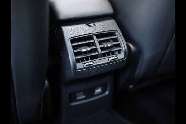 Citroën Ë-C4 X Shine 50 kWh | Keyless | Camera | Stoelverw. | HUD | Leder
