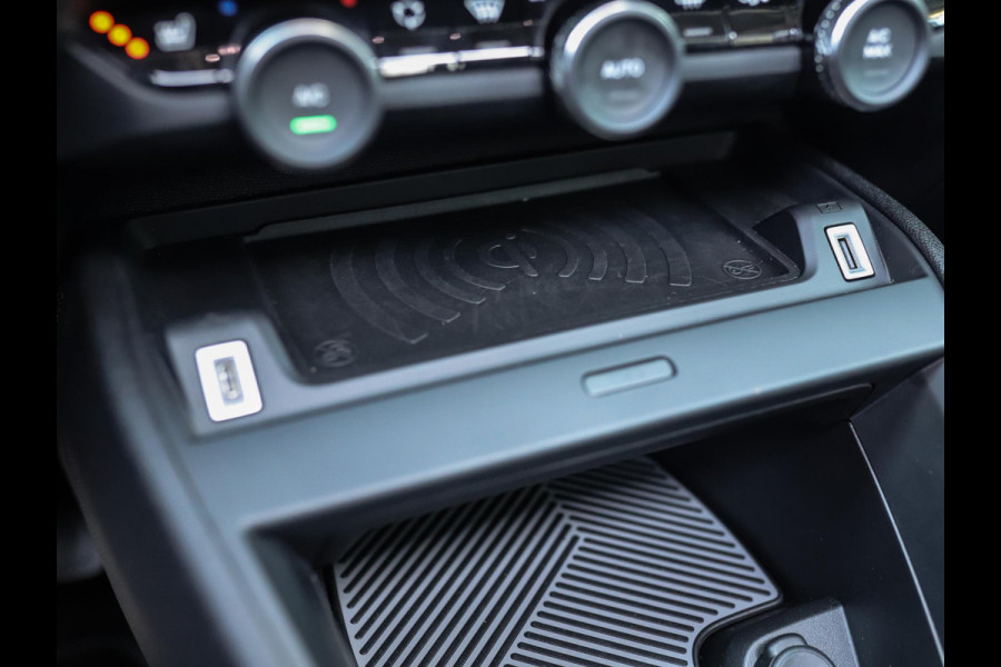 Citroën Ë-C4 X Shine 50 kWh | Keyless | Camera | Stoelverw. | HUD | Leder