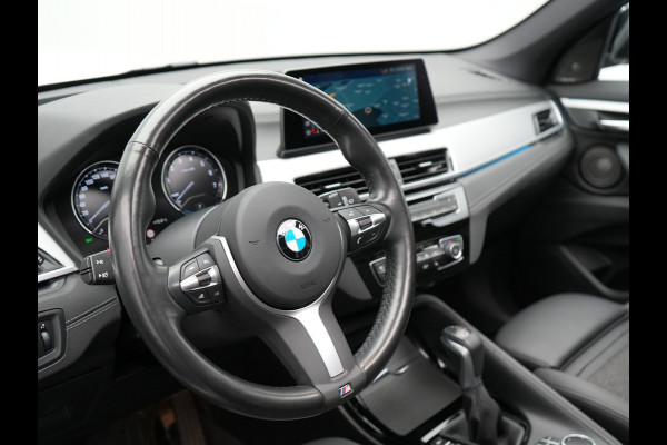 BMW X1 xDrive25e M-Sport Plug in Hybrid PHEV | Trekhaak Afneembaar | Panodak | Adaptive Cruise | Harman/Kardon | Head-up Display | Sportstoelen Memory | Camera |