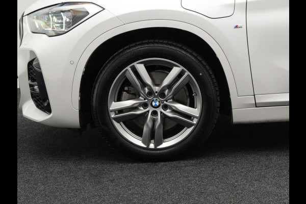 BMW X1 xDrive25e M-Sport Plug in Hybrid PHEV | Trekhaak Afneembaar | Panodak | Adaptive Cruise | Harman/Kardon | Head-up Display | Sportstoelen Memory | Camera |