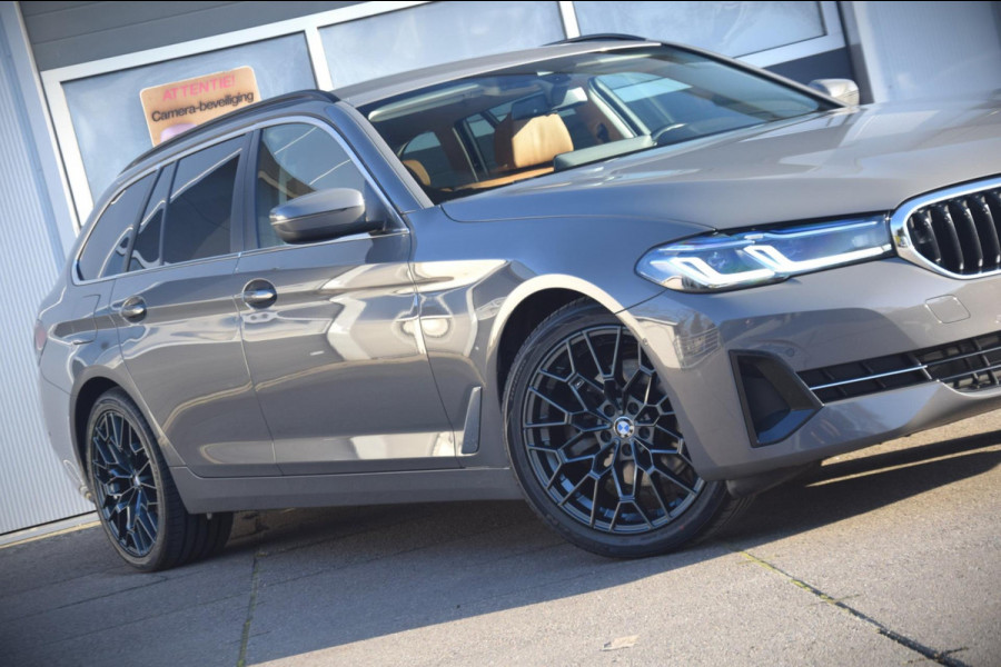 BMW 5 Serie Touring 520i Business Edition Plus MEERPRIJS 19” BREEDSET 1.750 EURO