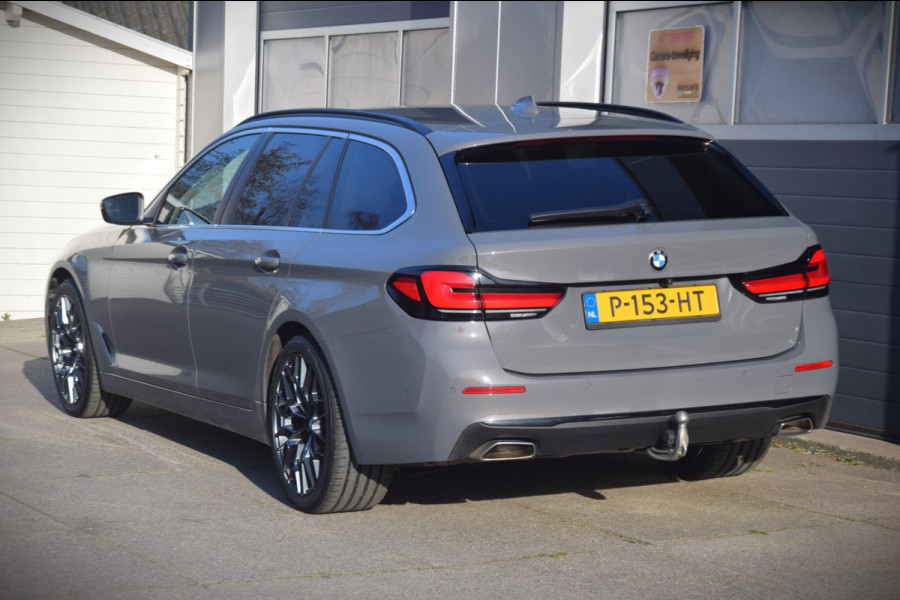 BMW 5 Serie Touring 520i Business Edition Plus MEERPRIJS 19” BREEDSET 1.750 EURO